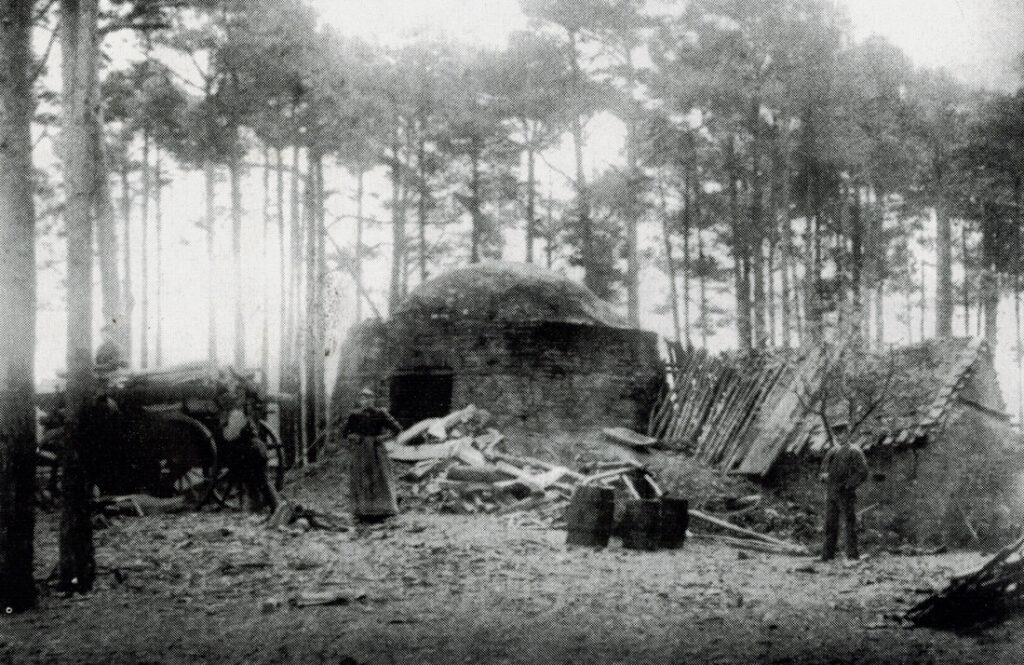 Alter Teerofen in Nossentiner Hütte, 1920 noch betrieben