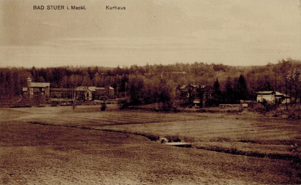 Bad Stuer, Wasserheilanstalt, Badehäuser u. Parkvilla, Postkarte um 1900