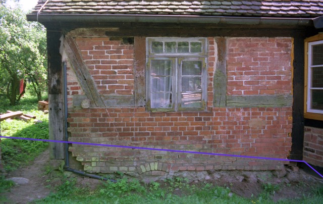 Bauschäden am Fachwerk, verursacht im 19. Jahrhundert,Wohn-Stall-Haus eines Erbpachtbauern von 1832 in Stuer/ Mecklenburg